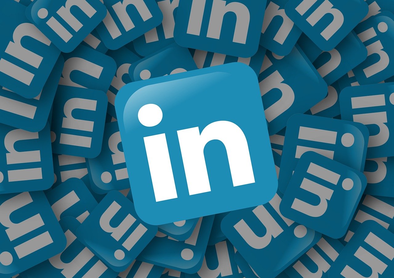 LinkedIn Premium or Free Account – Which Should You Have?