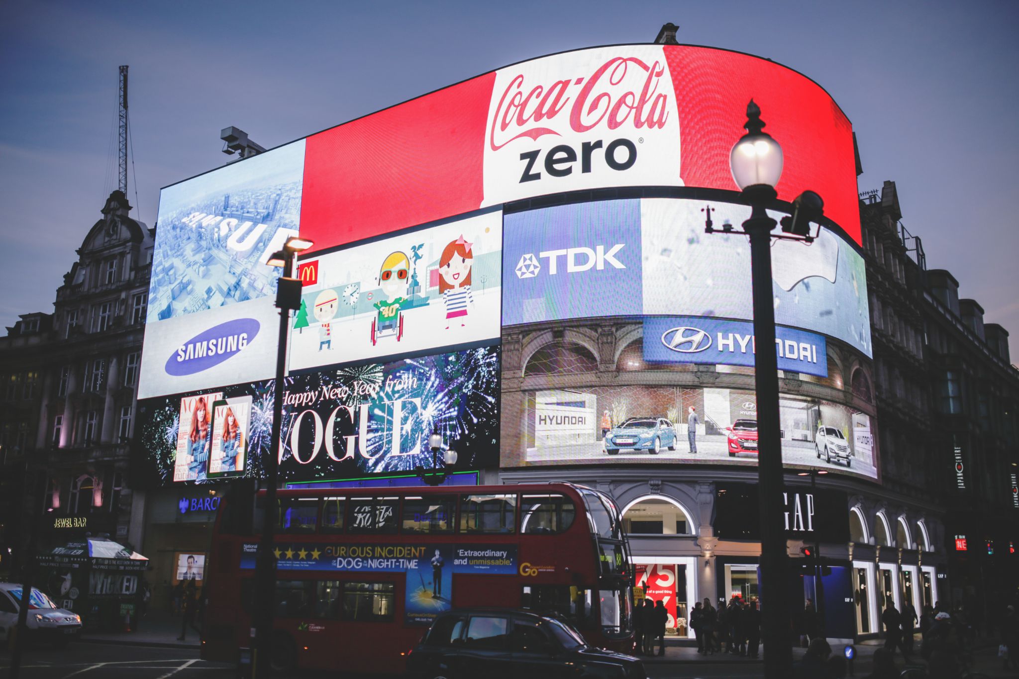 The Digital Era Advertising: Get The Basics And Improve Your Business