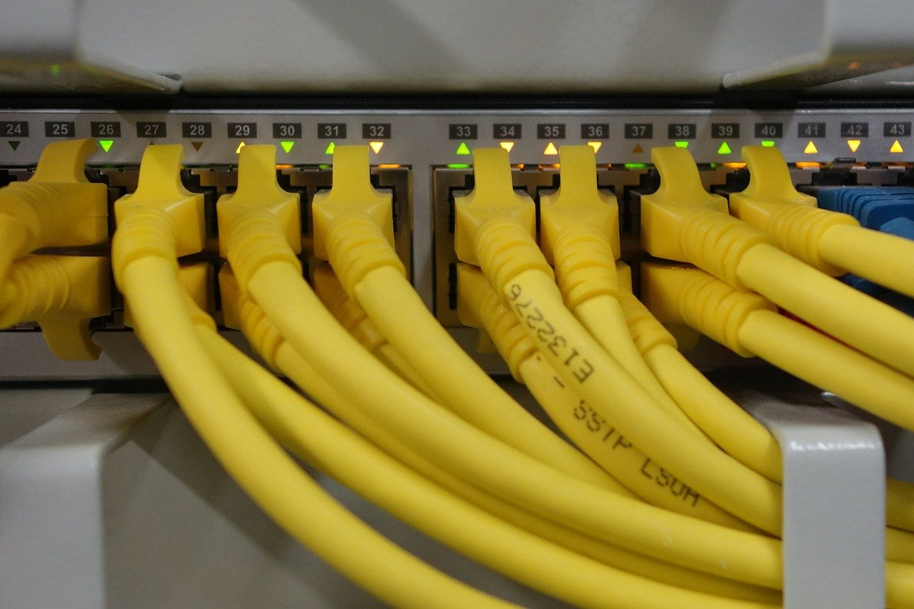 How Does a Network Switch Work?