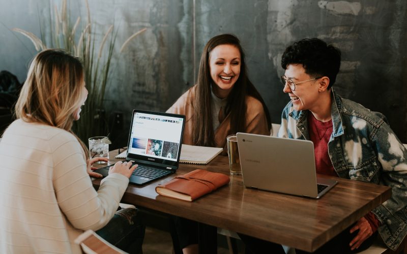 How Technology Helps Students Embrace Online Education