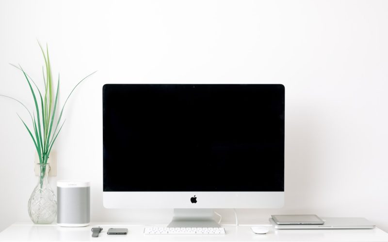The Difference Between Network and Internet [Complete Guide]