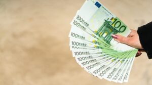 Making the Most of a Loan Comparison Tool to Find the Best Rate