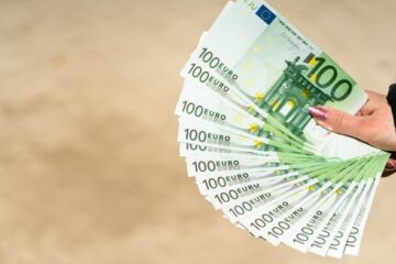 Making the Most of a Loan Comparison Tool to Find the Best Rate